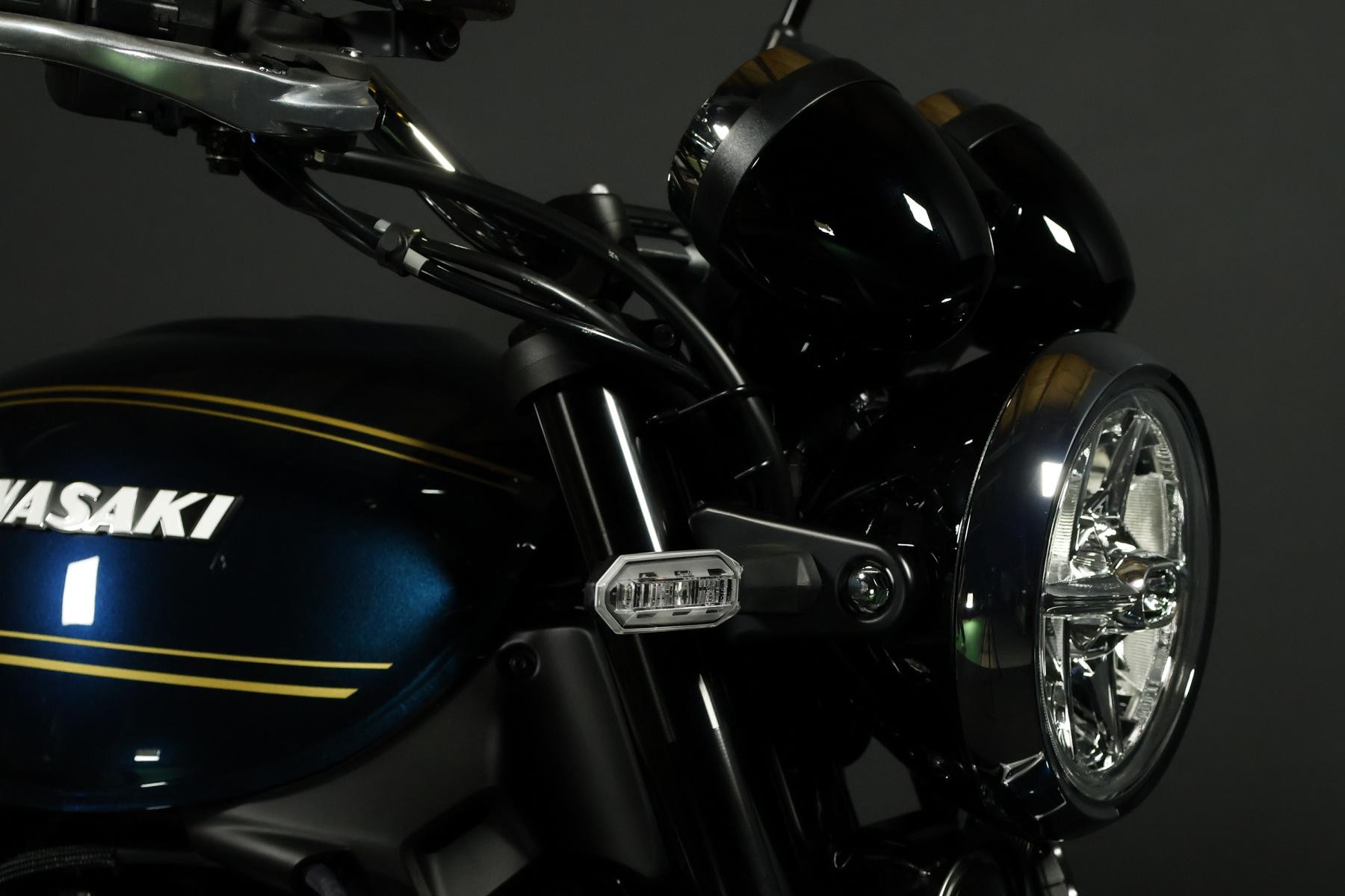 KAWASAKI Z 900 RS SE-image-3