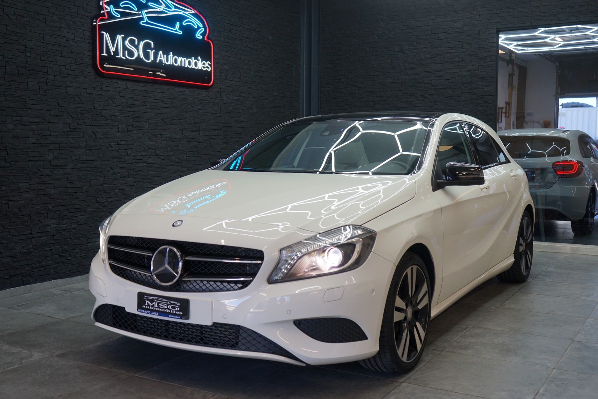 MERCEDES-BENZ A 250 AMG Line 4Matic 7G-DCT