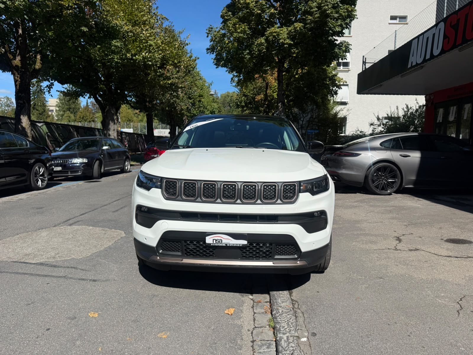 JEEP Compass 1.3 T PHEV Limited AWD-showroom-element-1