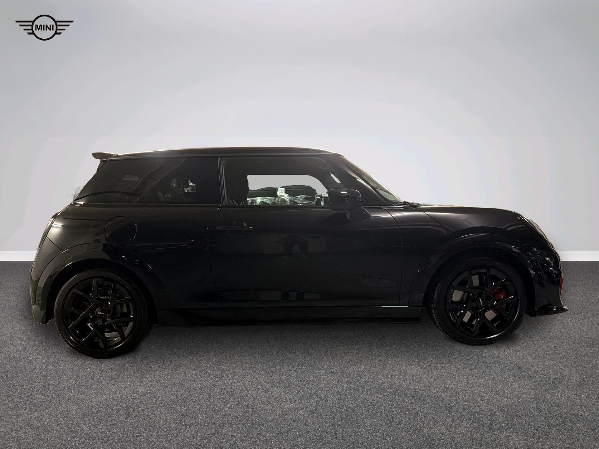MINI John Cooper Works-showroom-element-1