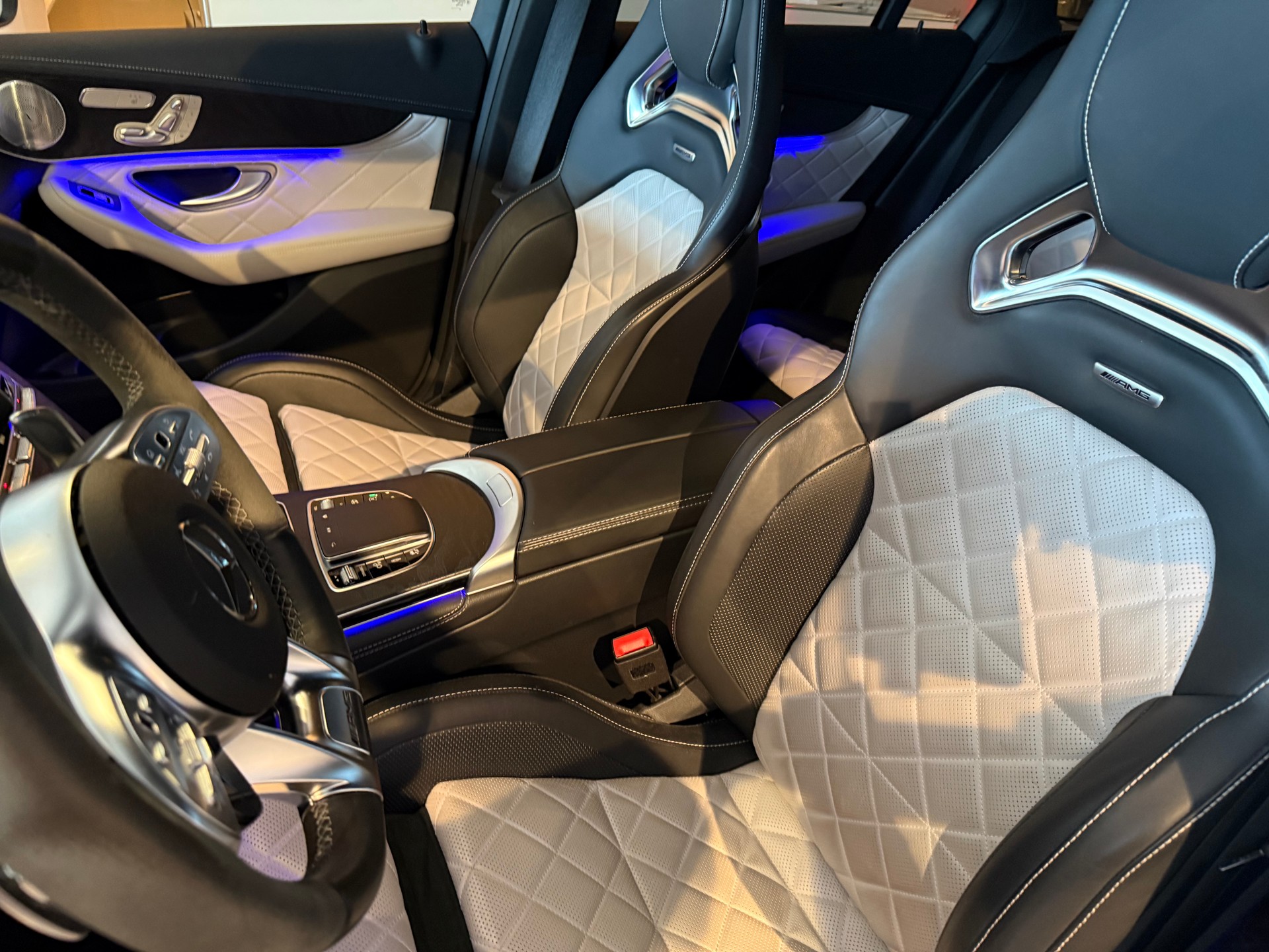 MERCEDES-BENZ GLC 63 S AMG 4m+-image-4