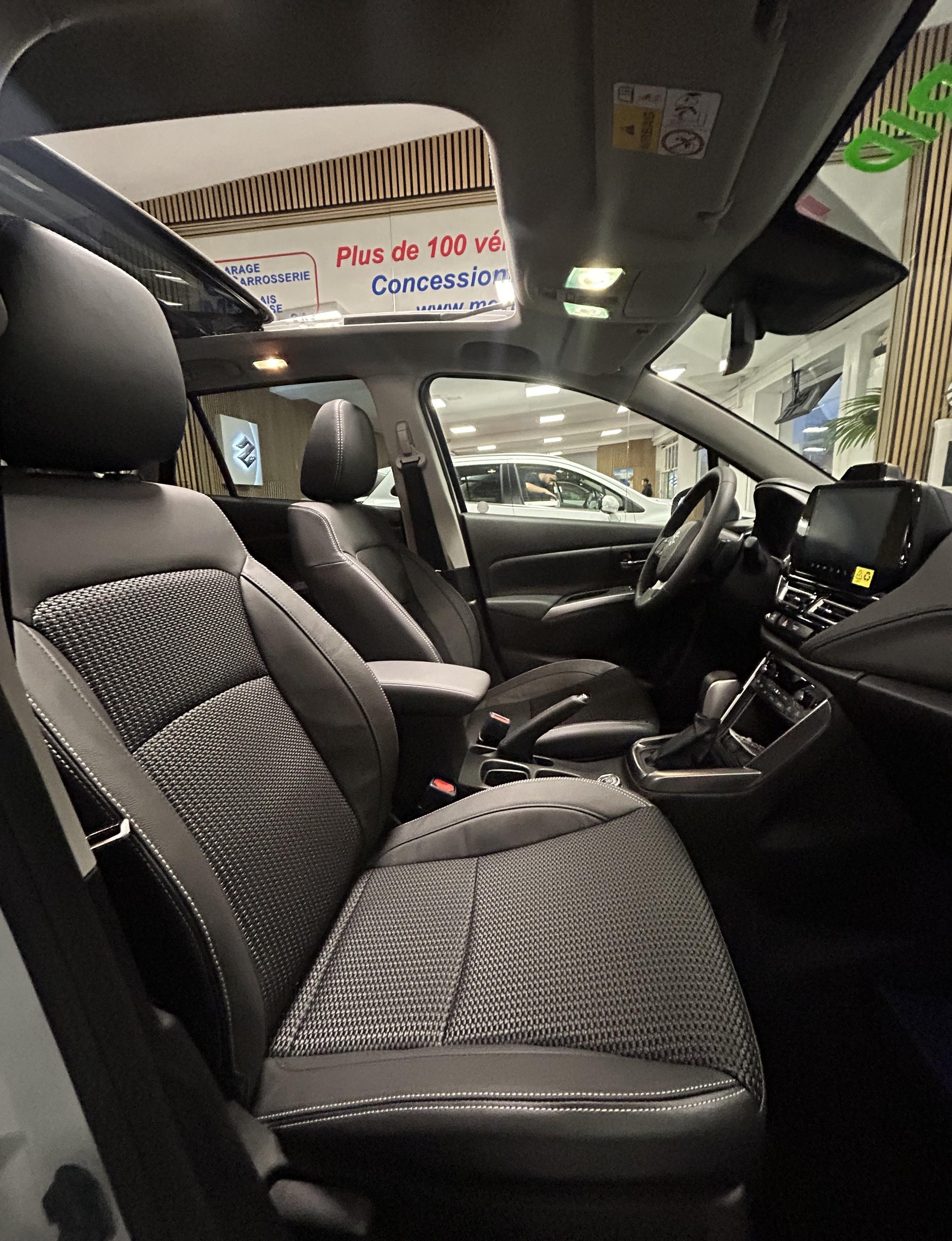SUZUKI S-Cross 1.4 T Piz Sulai Top Hybrid 4x4-image-15