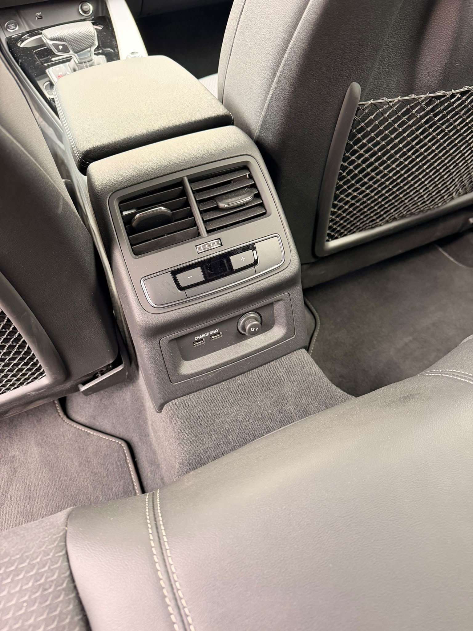 AUDI 2.0 40 TDI S Line Attraction quattro S-Tronic-image-8