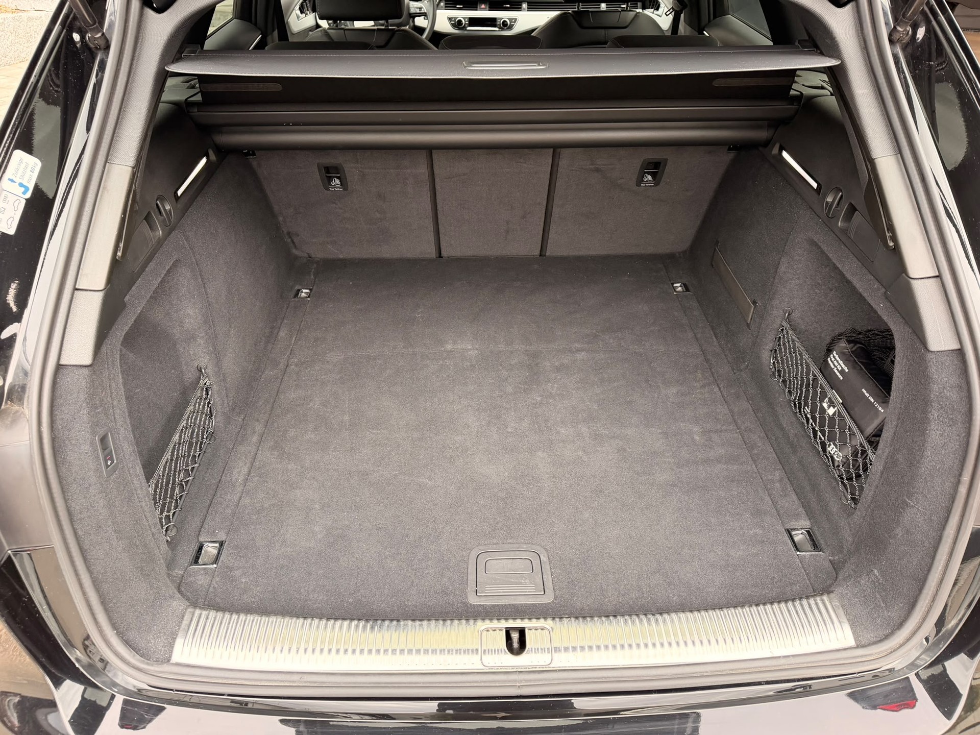 AUDI 2.0 40 TDI S Line Attraction quattro S-Tronic-image-7