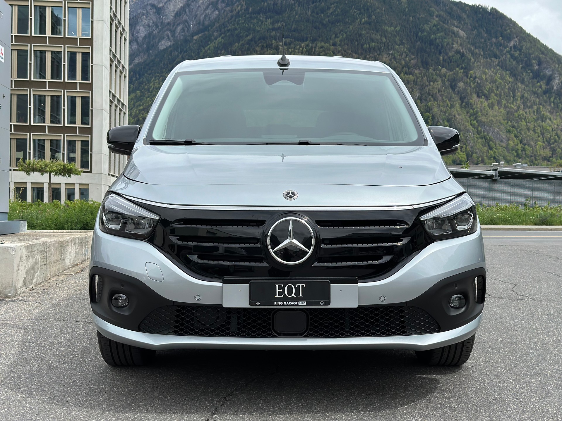 MERCEDES-BENZ EQT 200 Standard S 4x2-showroom-element-1