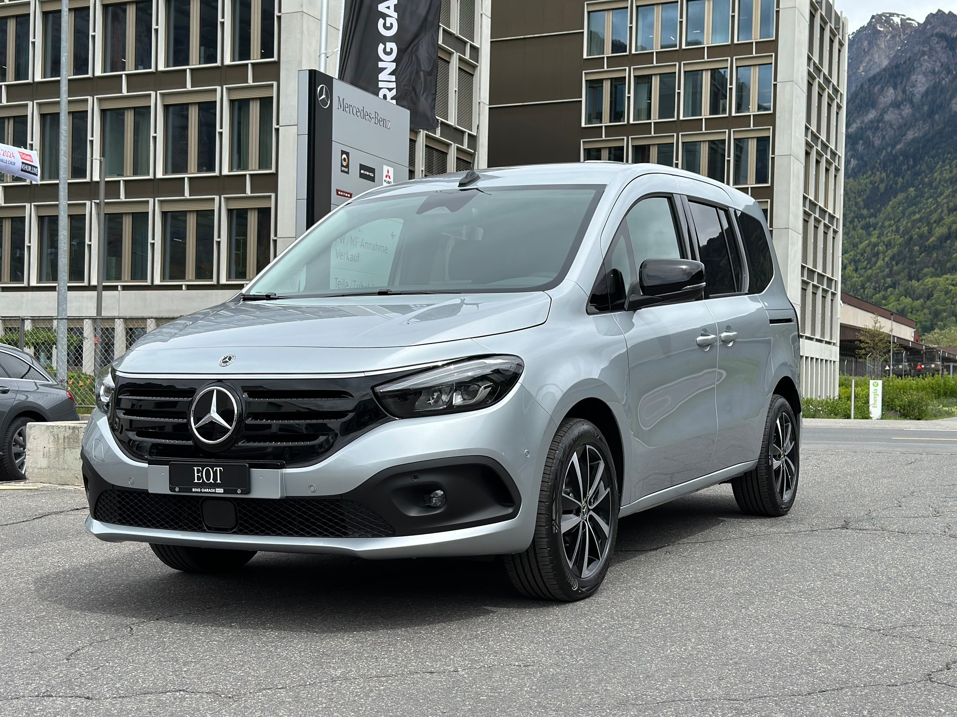 MERCEDES-BENZ EQT 200 Standard S 4x2-showroom-element-2