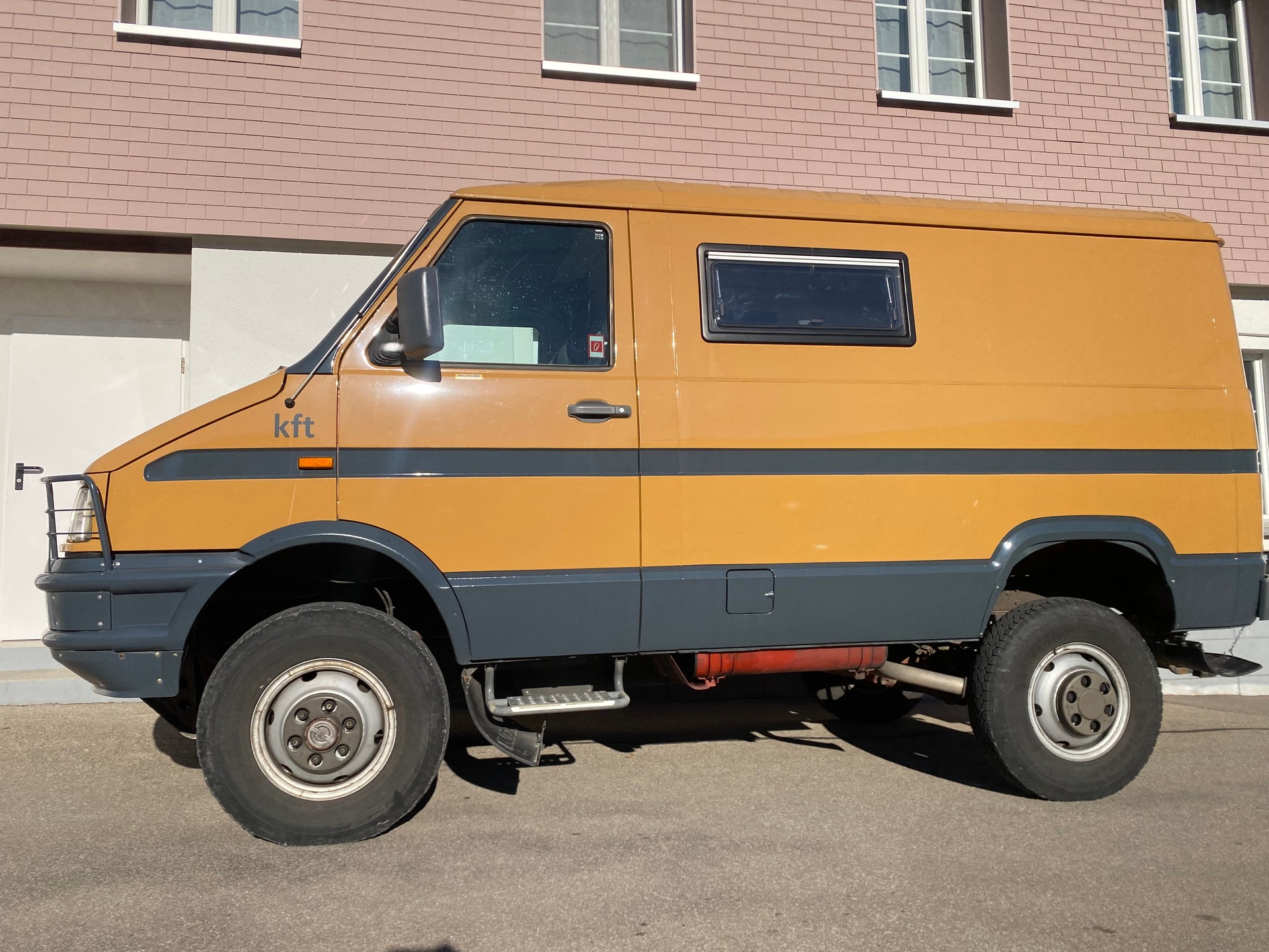 IVECO 4x4 Camper-image-4