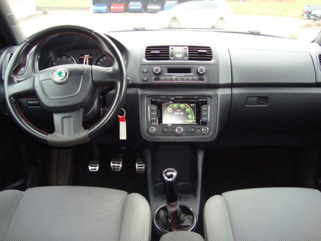 SKODA Fabia 1.2 TSI Monte Carlo-image-8
