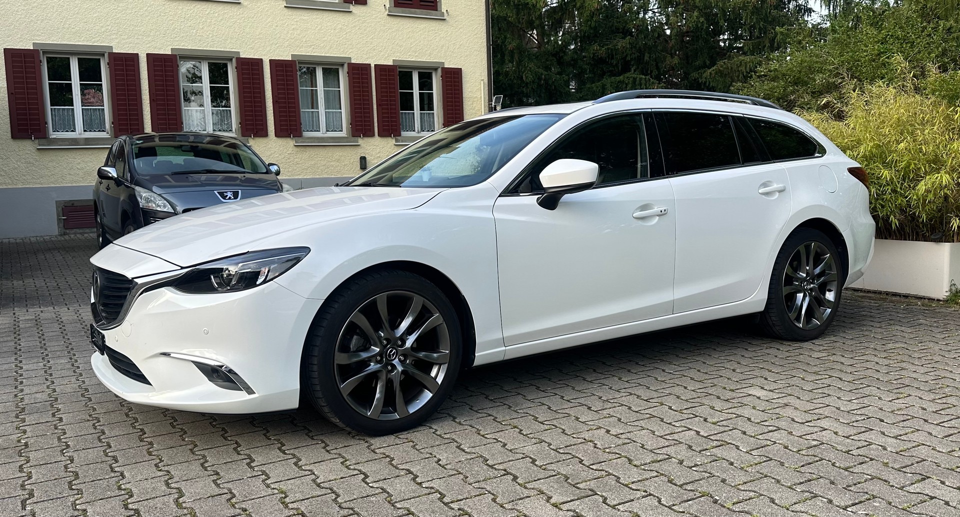 MAZDA 6 Sportwagon SKYACTIV-D 175 Revolution Automat AWD-image-2