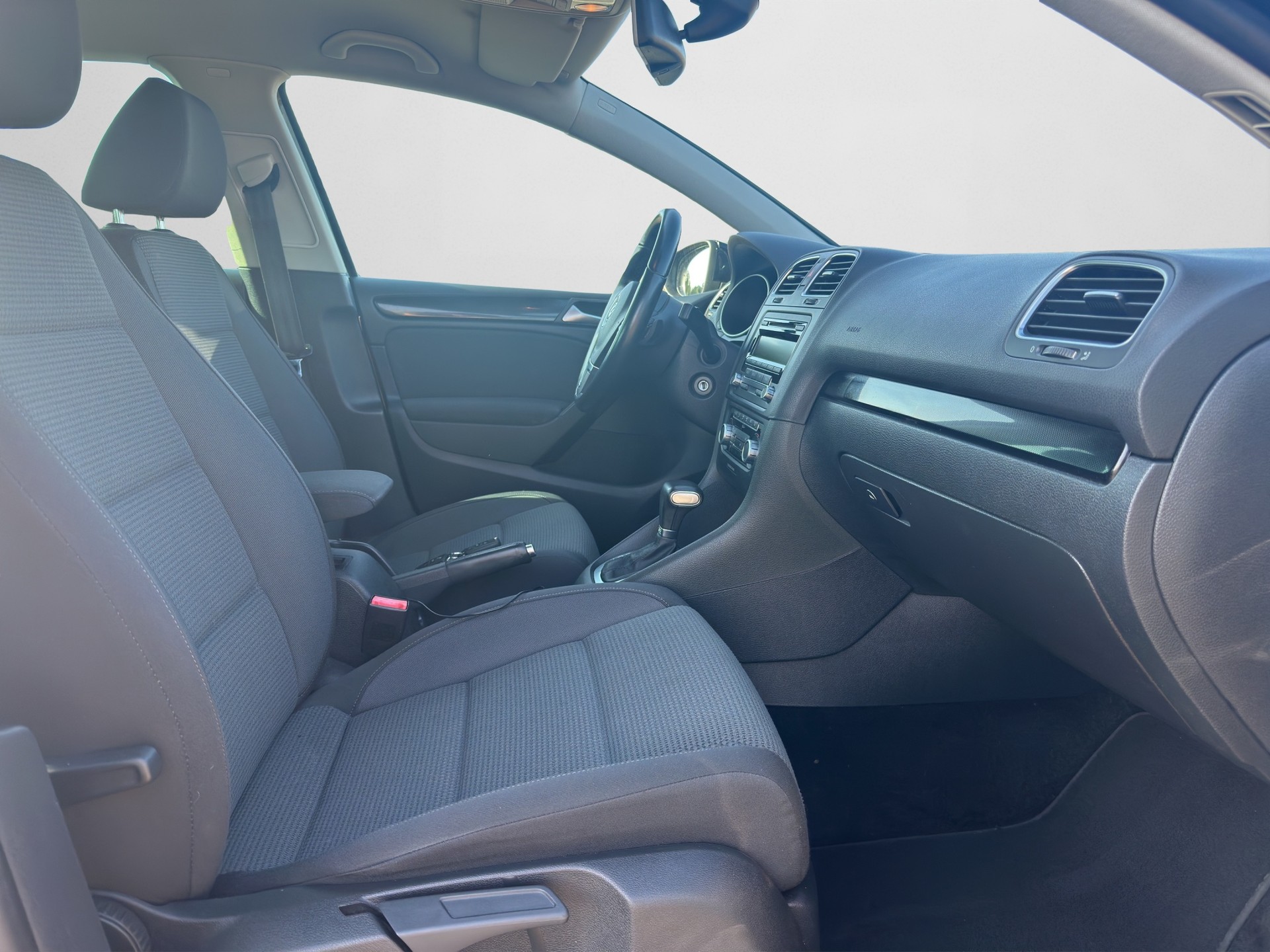 VW Golf 1.6 TDI BlueMotion Technology Comfortline DSG-image-13