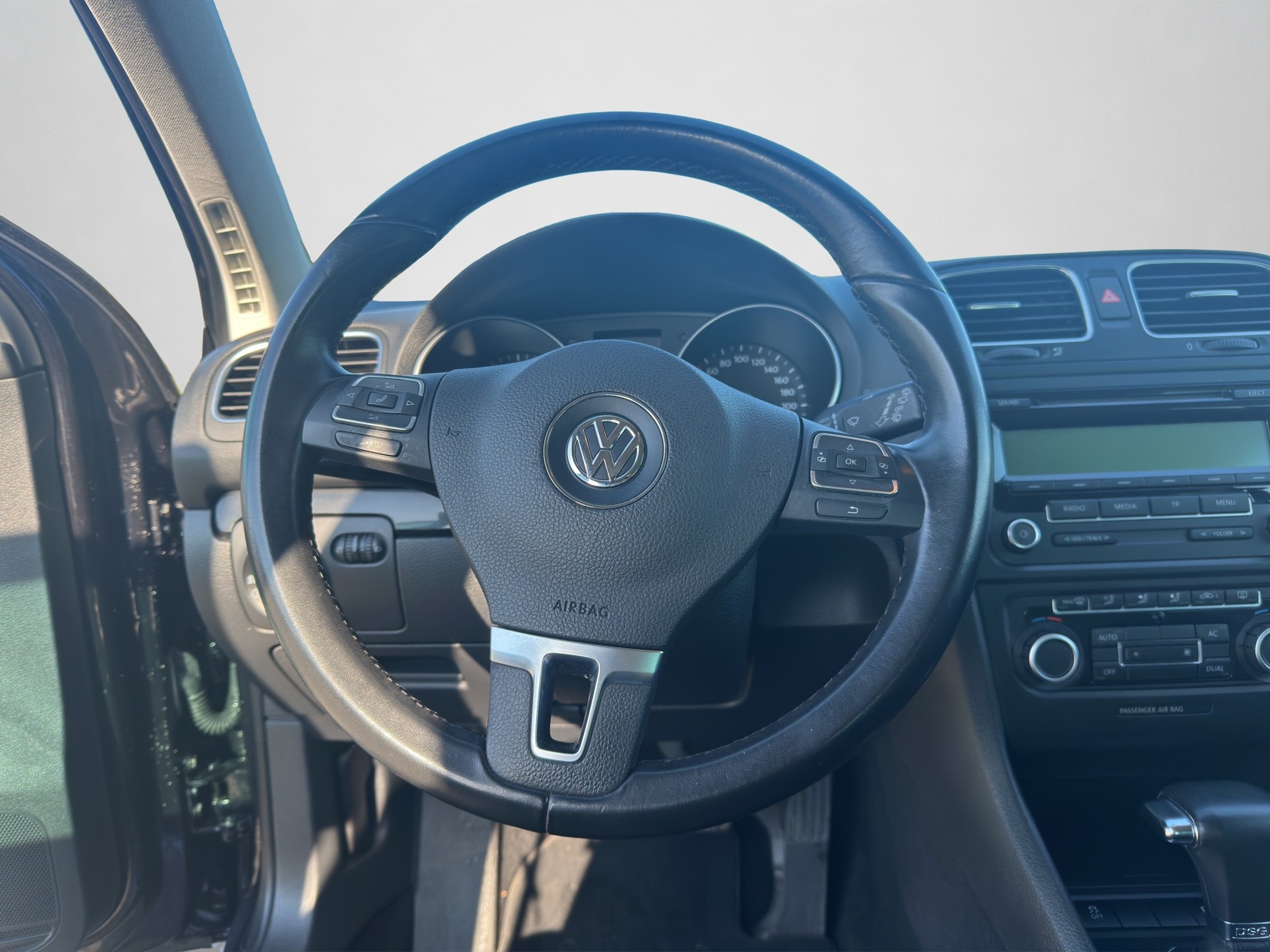 VW Golf 1.6 TDI BlueMotion Technology Comfortline DSG-image-9