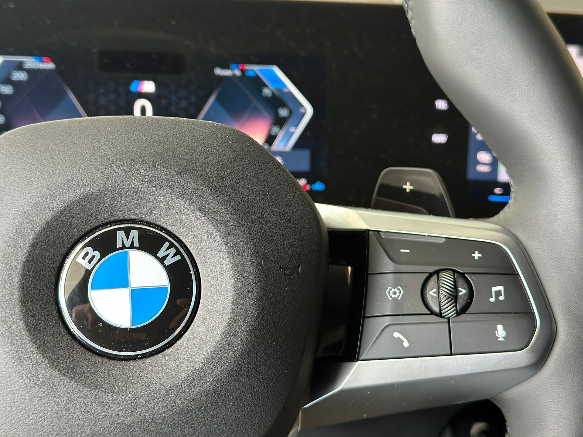 BMW X1 sDrive 18i M Sport-image-13