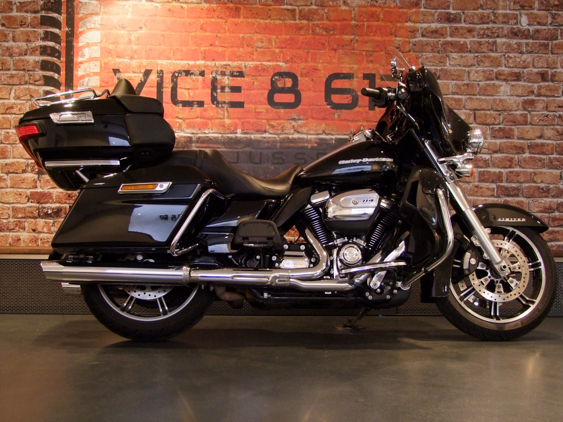 HARLEY-DAVIDSON FLHTK 1868 Electra Glide Ultra Limited 114-image-2