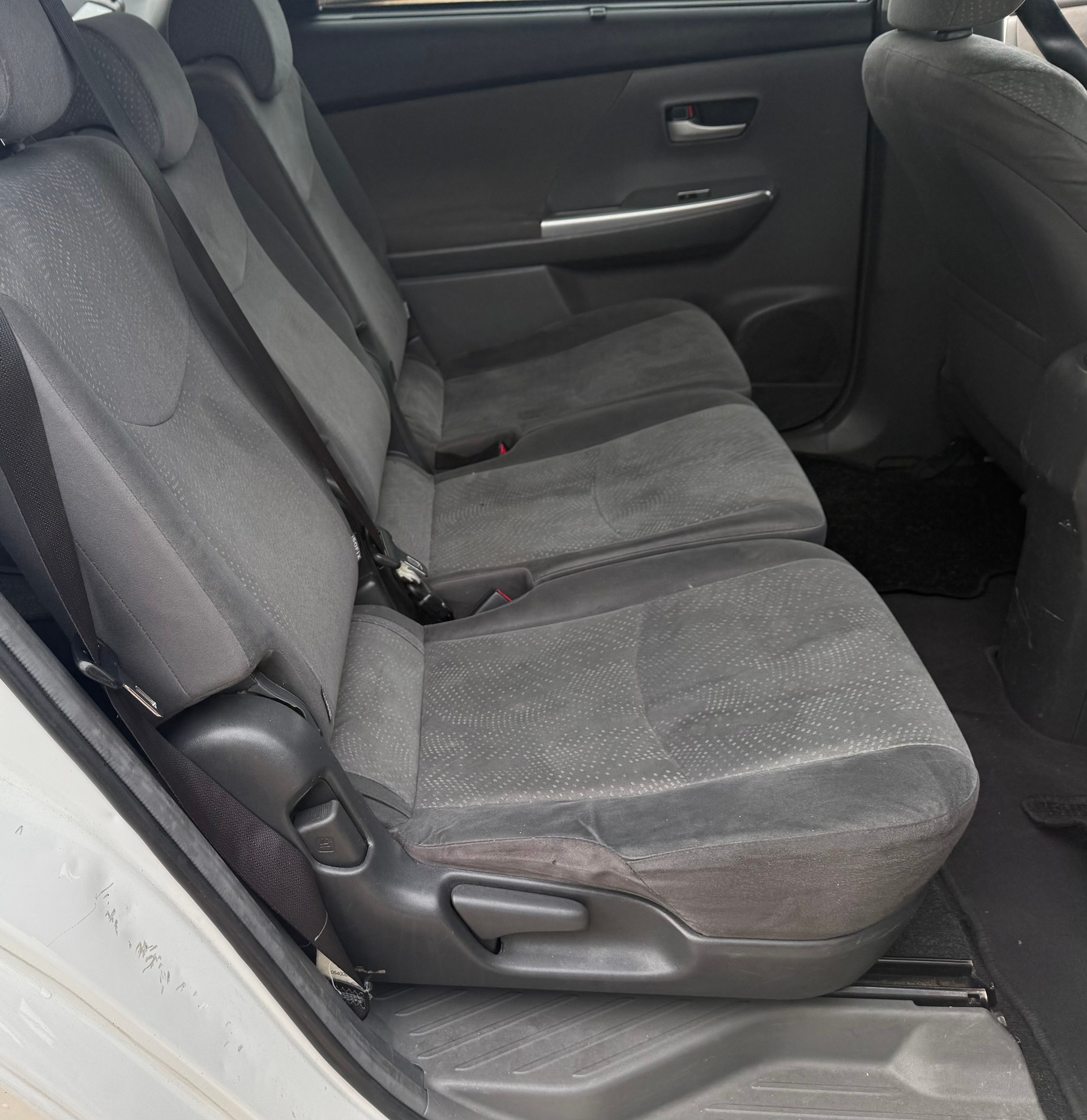 TOYOTA Prius+ 1.8 VVT-i HSD Sol-image-3
