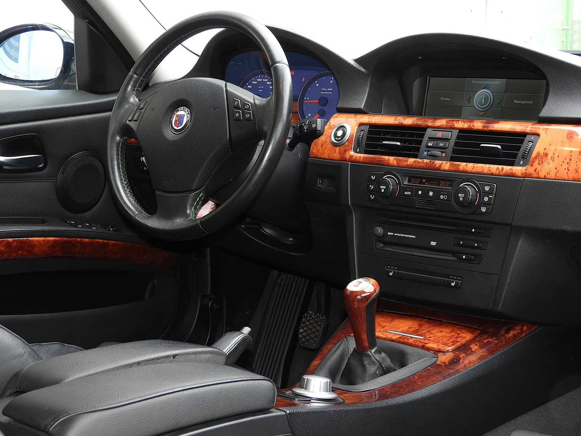BMW-ALPINA D3 2.0d Individual Touring Nr. 055 I CH Fahrzeug I MFK + Service 02.2026 I 200 PS I Original-image-12