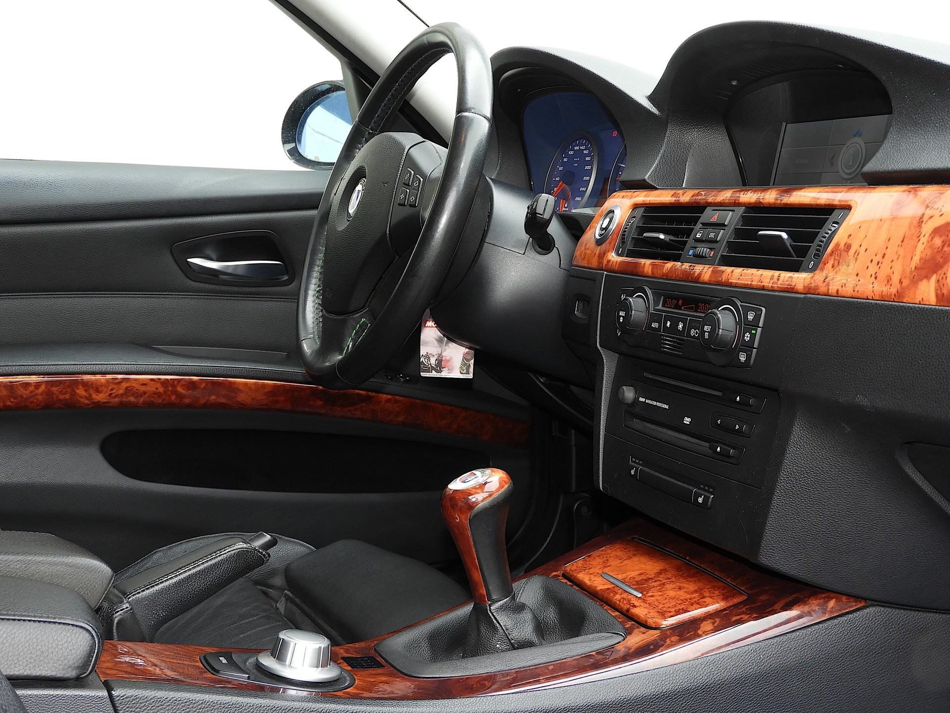 BMW-ALPINA D3 2.0d Individual Touring Nr. 055 I CH Fahrzeug I MFK + Service 02.2026 I 200 PS I Original-image-11