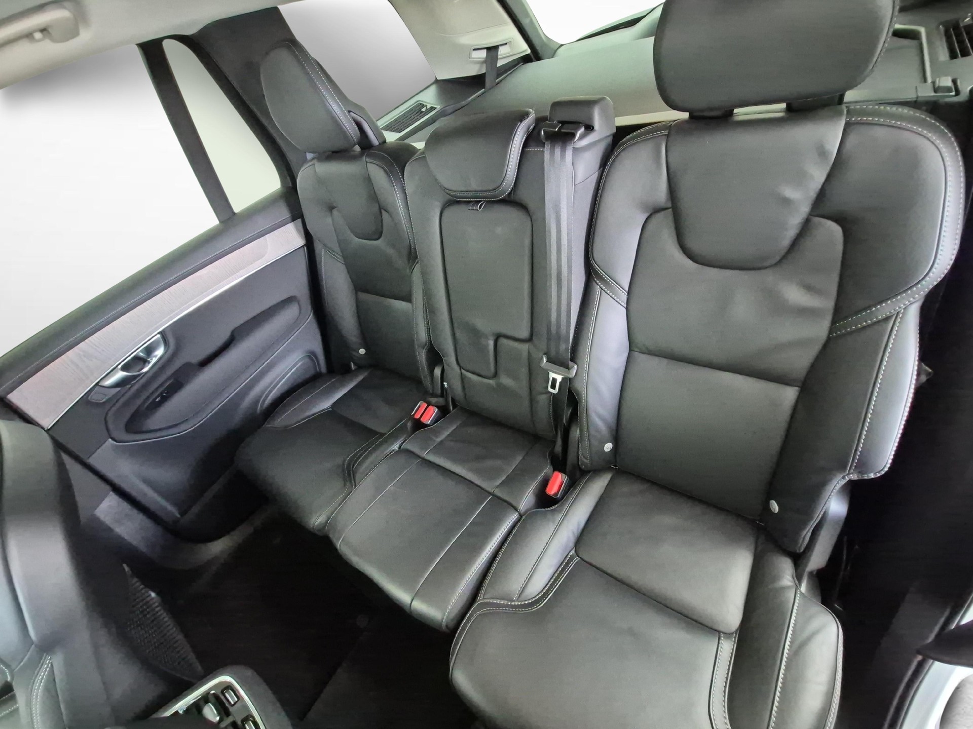 VOLVO XC90 2.0 B5 MH Plus Bright AWD / Jetzt mit attraktivem 1.9% Leasing!-image-10