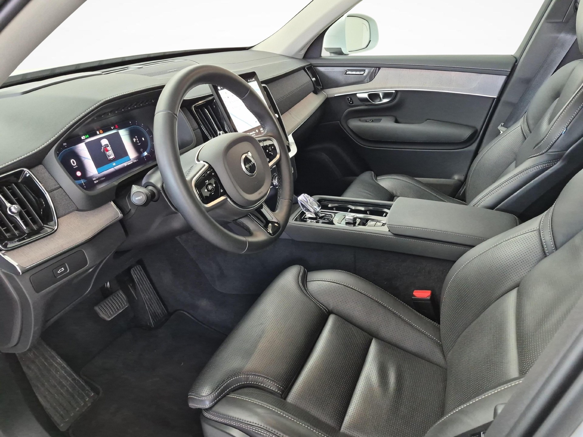 VOLVO XC90 2.0 B5 MH Plus Bright AWD / Jetzt mit attraktivem 1.9% Leasing!-image-12