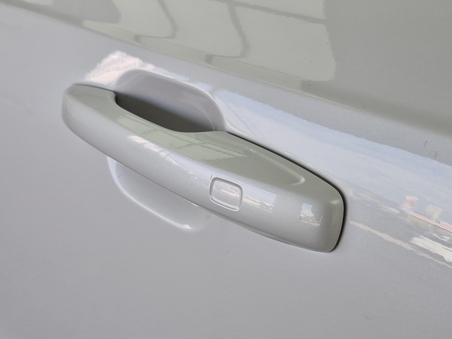 VOLVO XC90 2.0 B5 MH Plus Bright AWD / Jetzt mit attraktivem 1.9% Leasing!-image-18