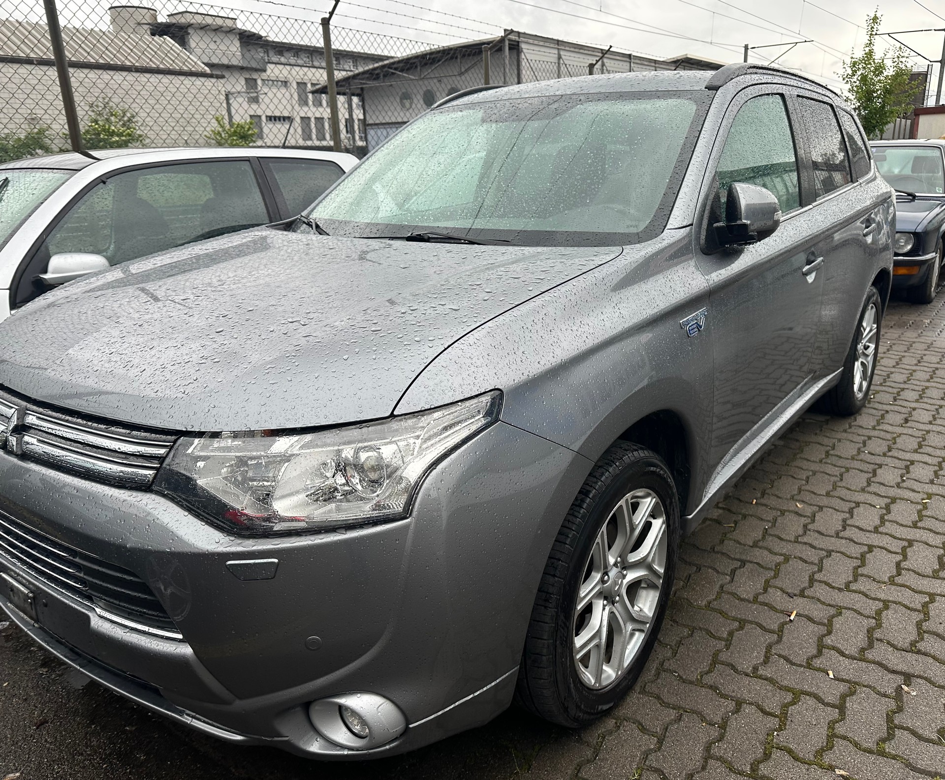 MITSUBISHI Outlander 2.0 PHEV Intense