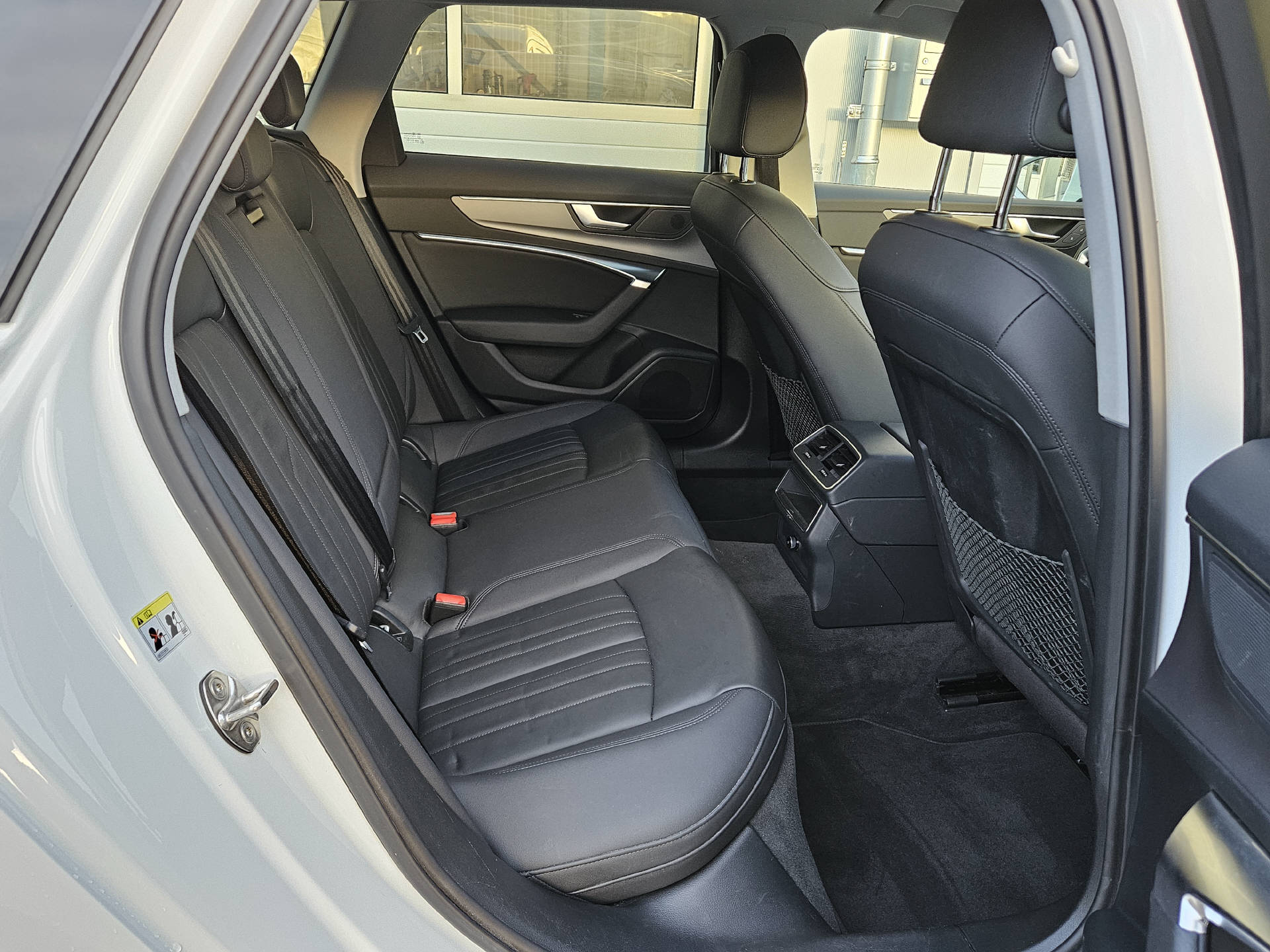 AUDI A6 Avant 2.0 40 TDI S-Tronic-image-22