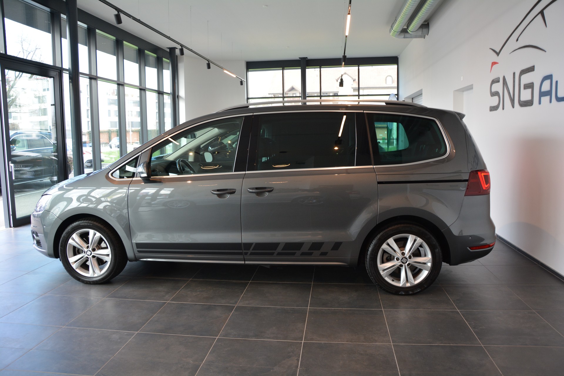 SEAT Alhambra 2.0 TDI FR Line 4Drive-showroom-element-2