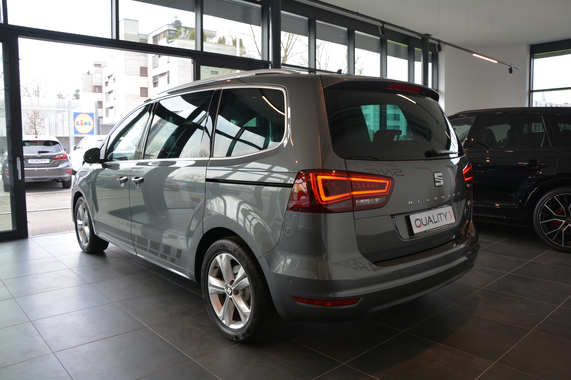 SEAT Alhambra 2.0 TDI FR Line 4Drive-showroom-element-3