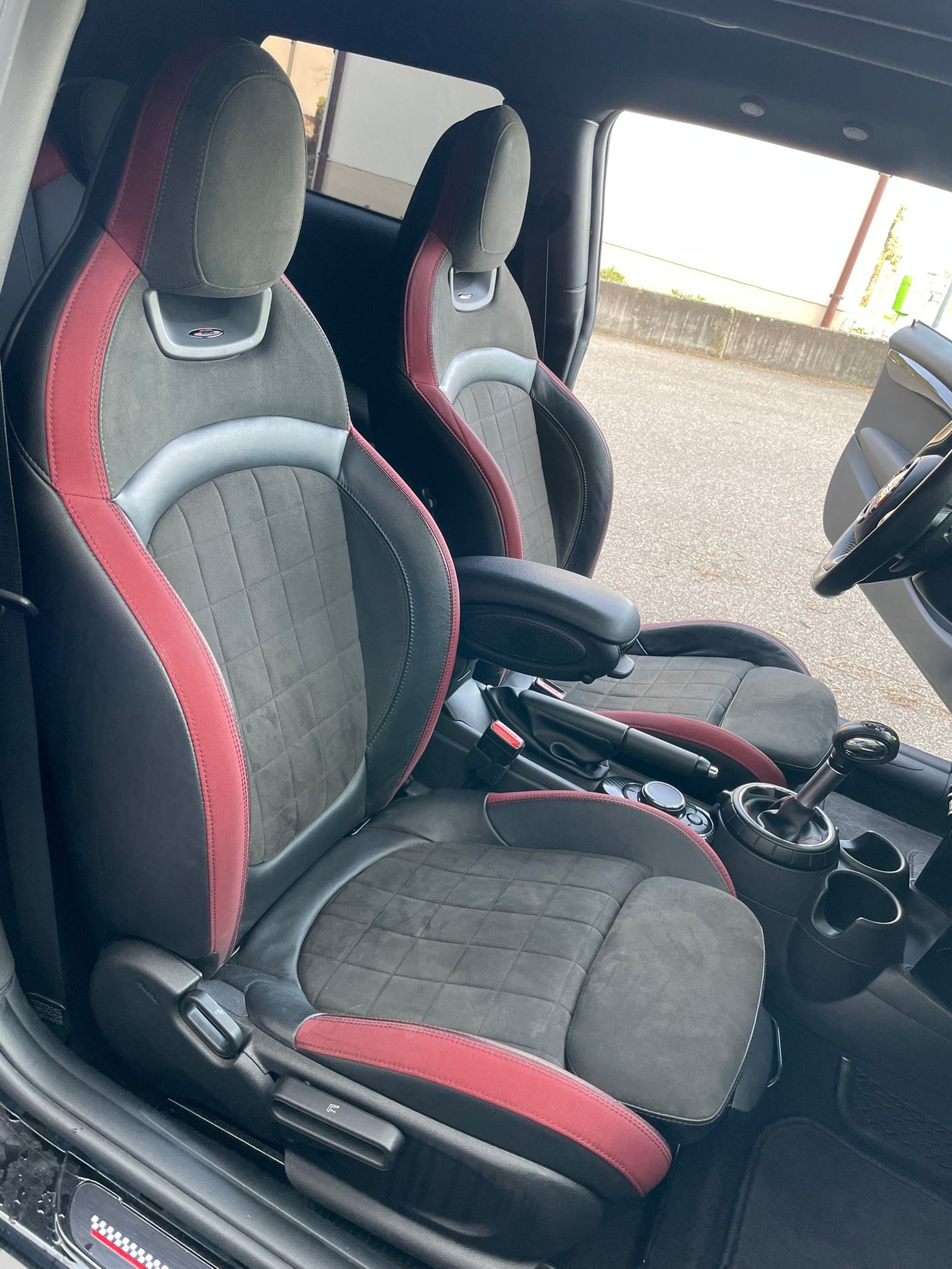MINI Cooper John Cooper Works Steptronic All Black CH-Auto 75% Rabatt-image-14