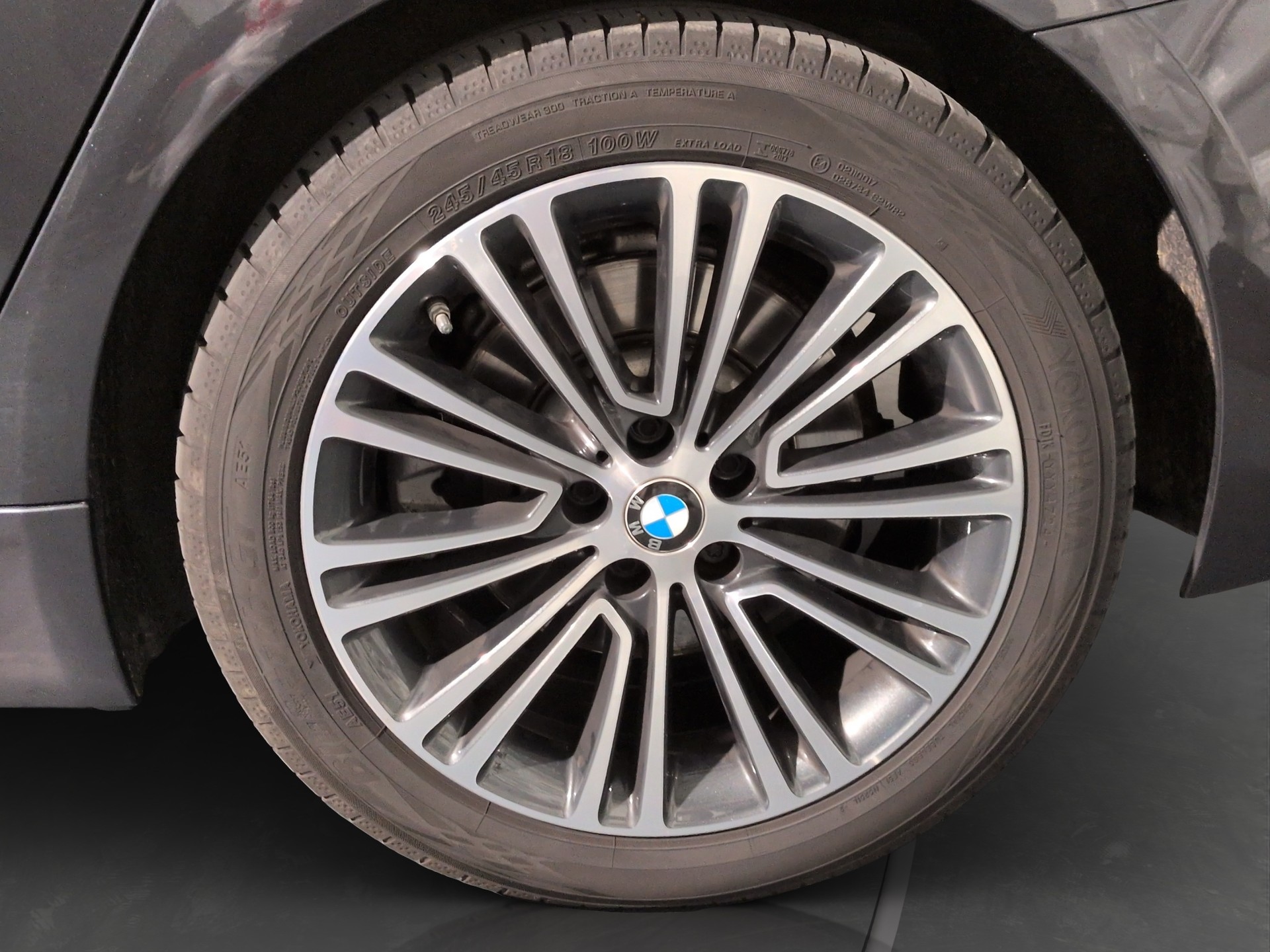BMW 520d xDrive Touring Sport Line Steptronic-image-24