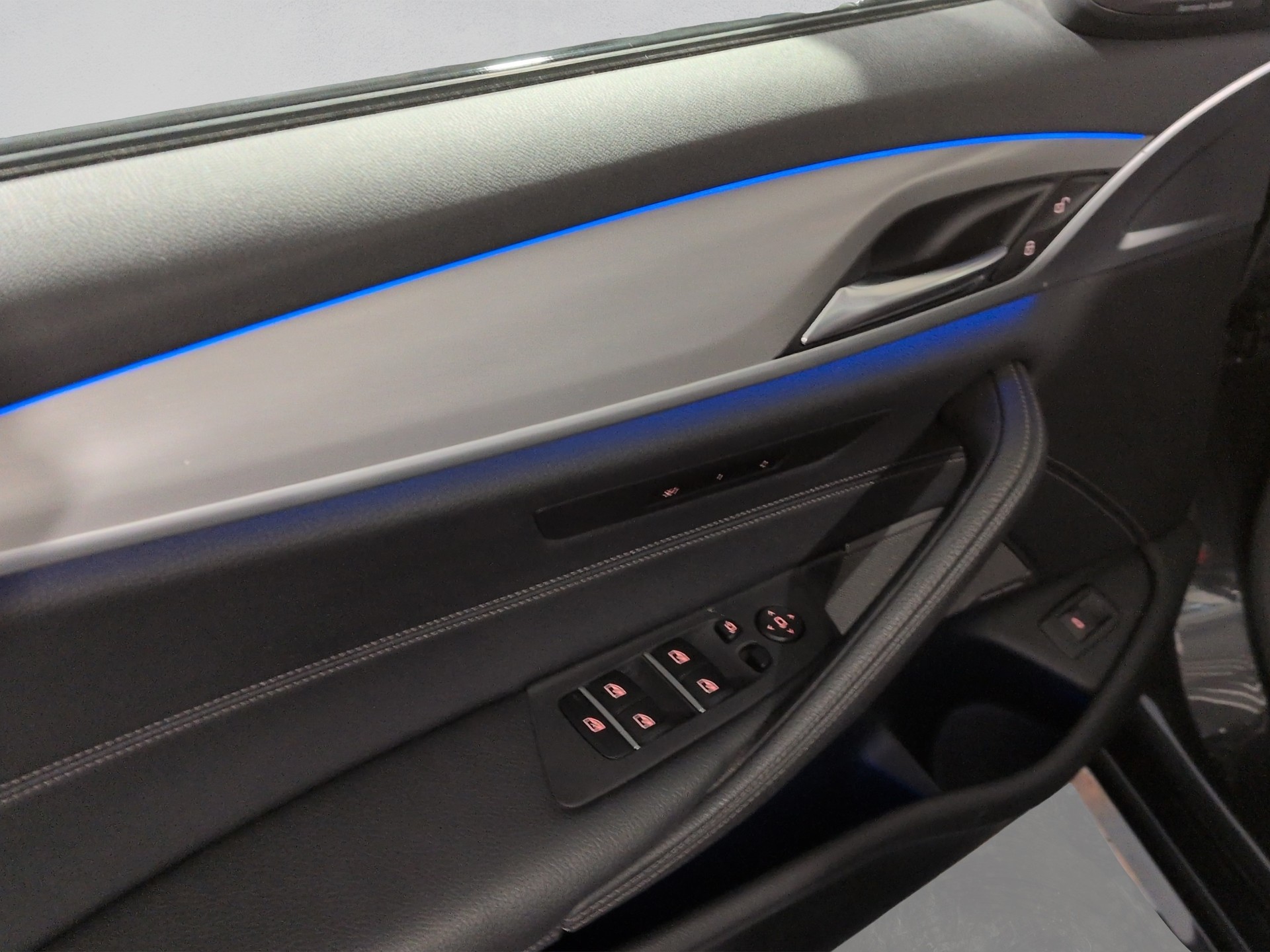 BMW 520d xDrive Touring Sport Line Steptronic-image-19