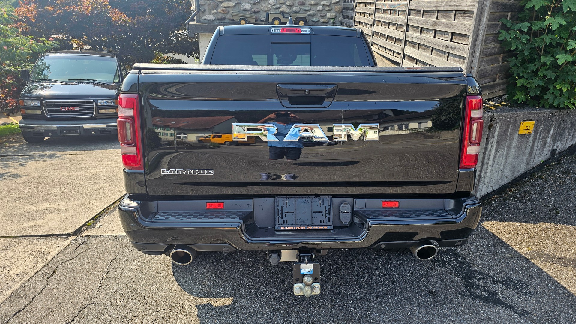 DODGE RAM 5.7 V8 Laramie-image-5