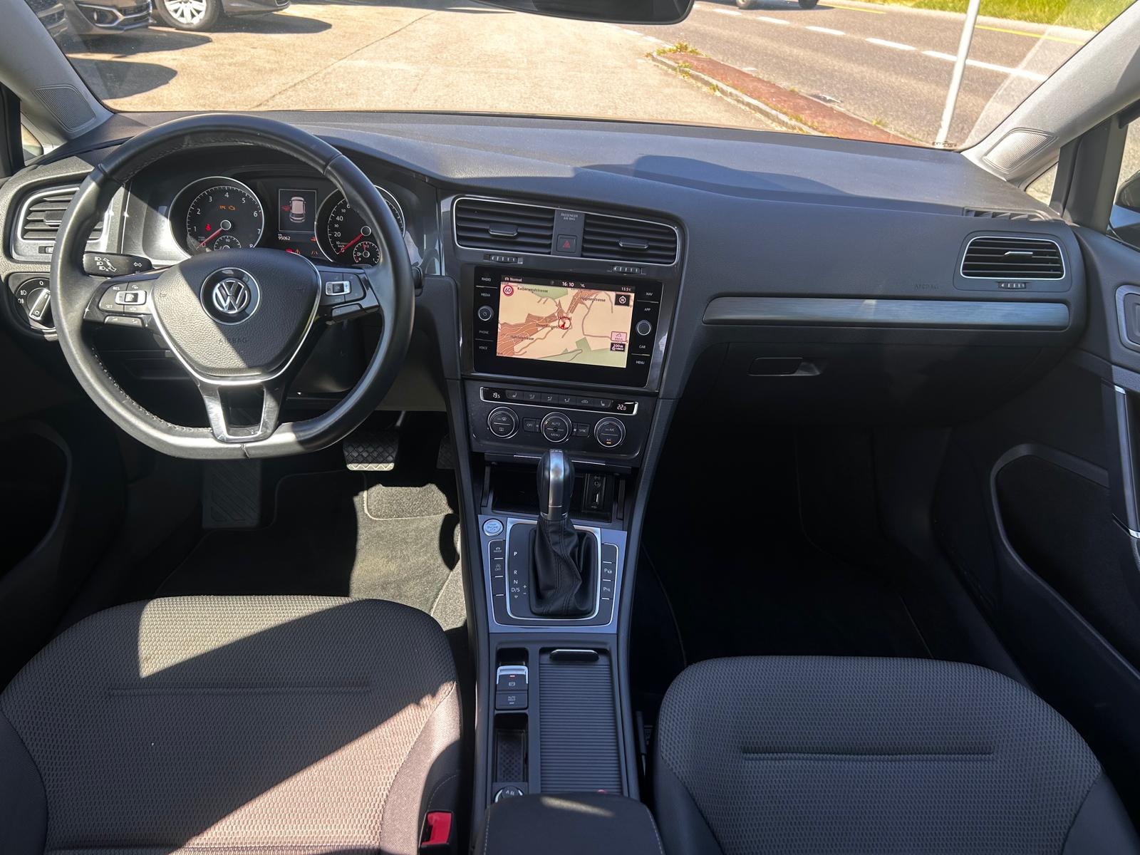 VW Golf 1.5 TSI EVO Comfortline DSG-image-9