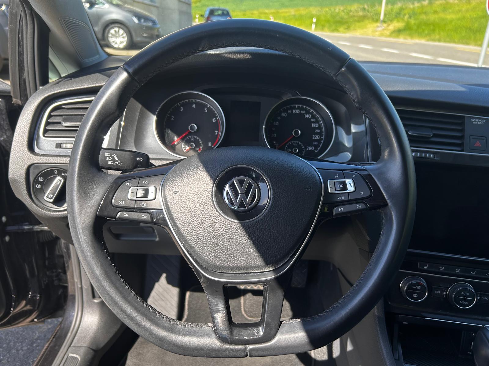 VW Golf 1.5 TSI EVO Comfortline DSG-image-10