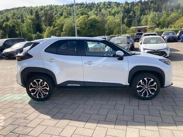 TOYOTA Yaris Cross 1.5 Trend e-CVT-image-3
