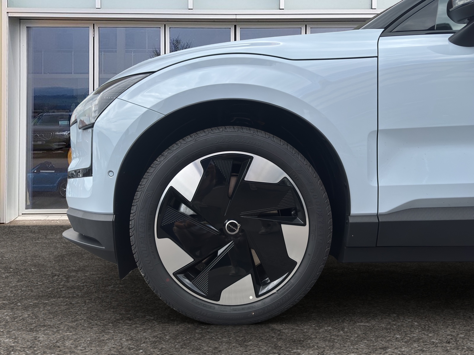 VOLVO EX30 E60 Twin Ultra Performance AWD-image-15