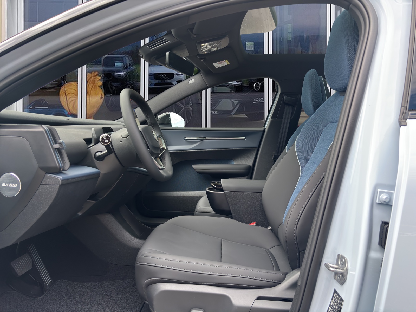 VOLVO EX30 E60 Twin Ultra Performance AWD-image-7