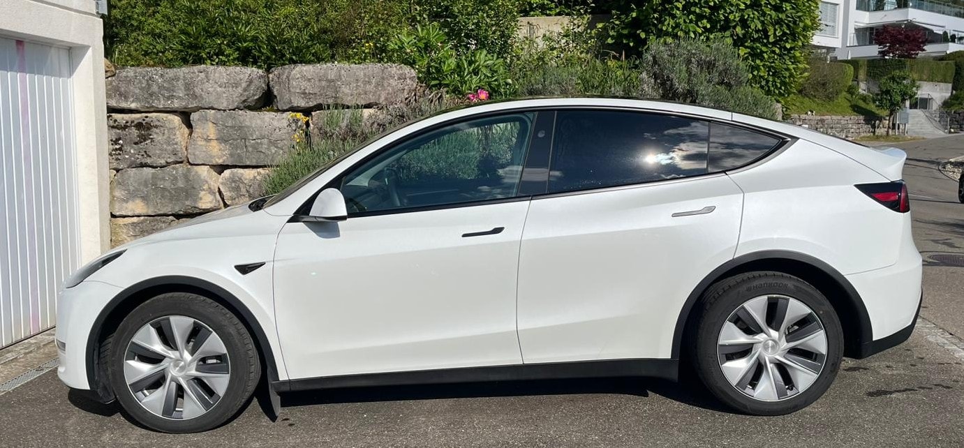 TESLA Model Y long range AWD dual motor-image-8