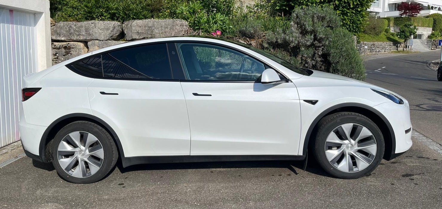 TESLA Model Y long range AWD dual motor-image-2