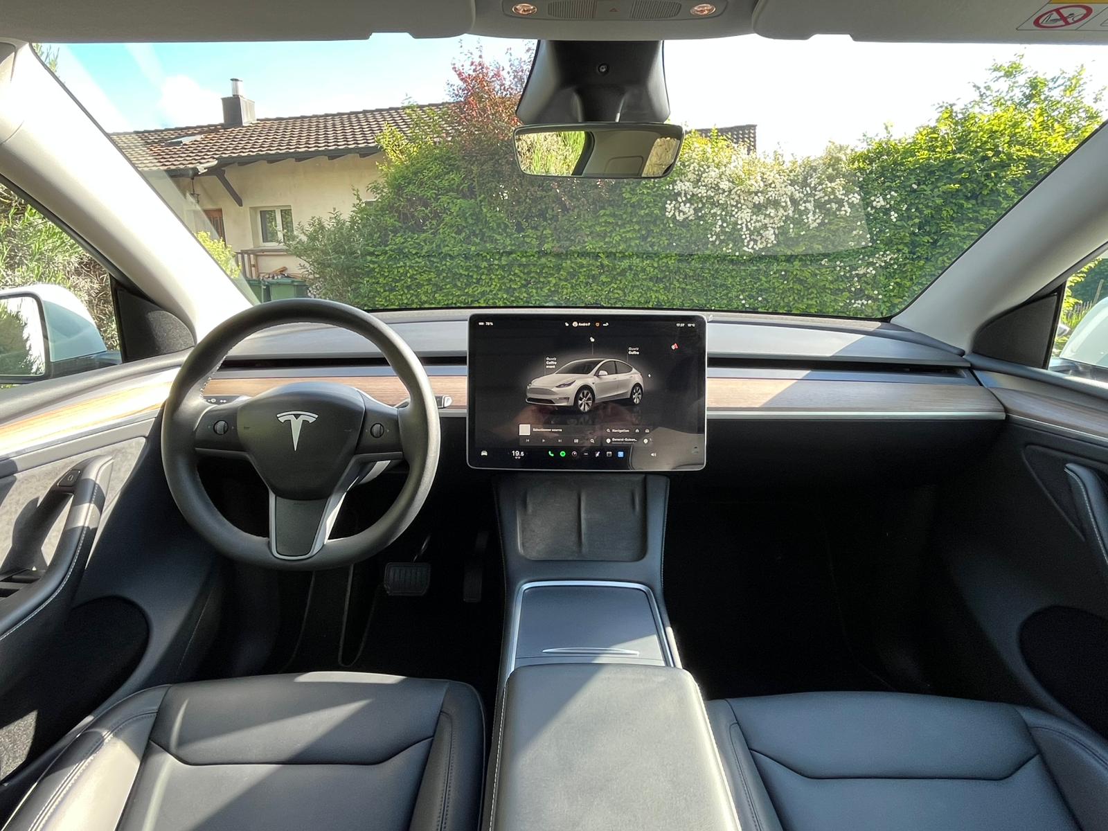 TESLA Model Y long range AWD dual motor-image-4