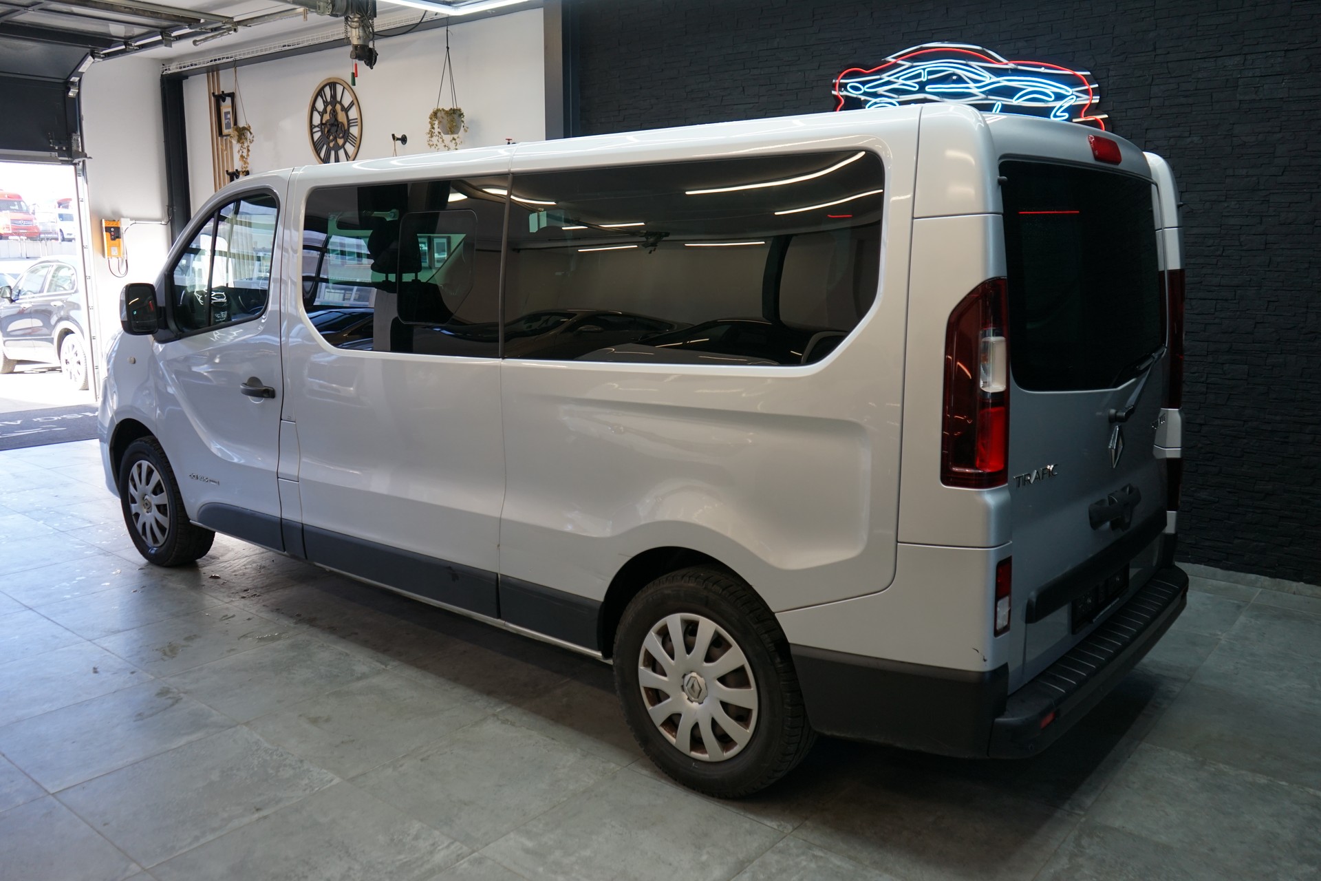 RENAULT Trafic ENERGY dCi 145 Grand Passenger Dynamique-showroom-element-2