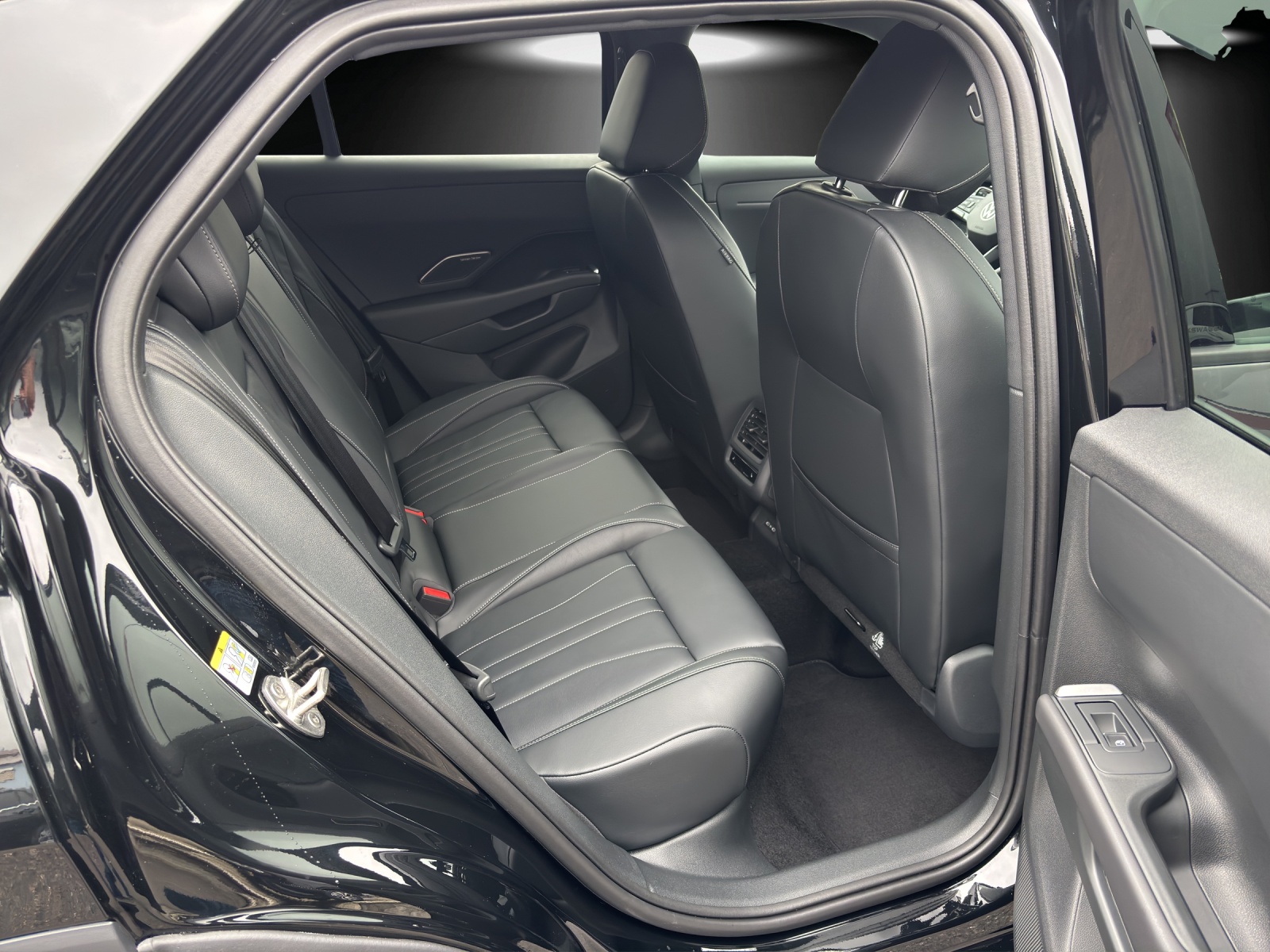 VW T-Roc 1.5 eTSI mHEV R-Line DSG-image-7