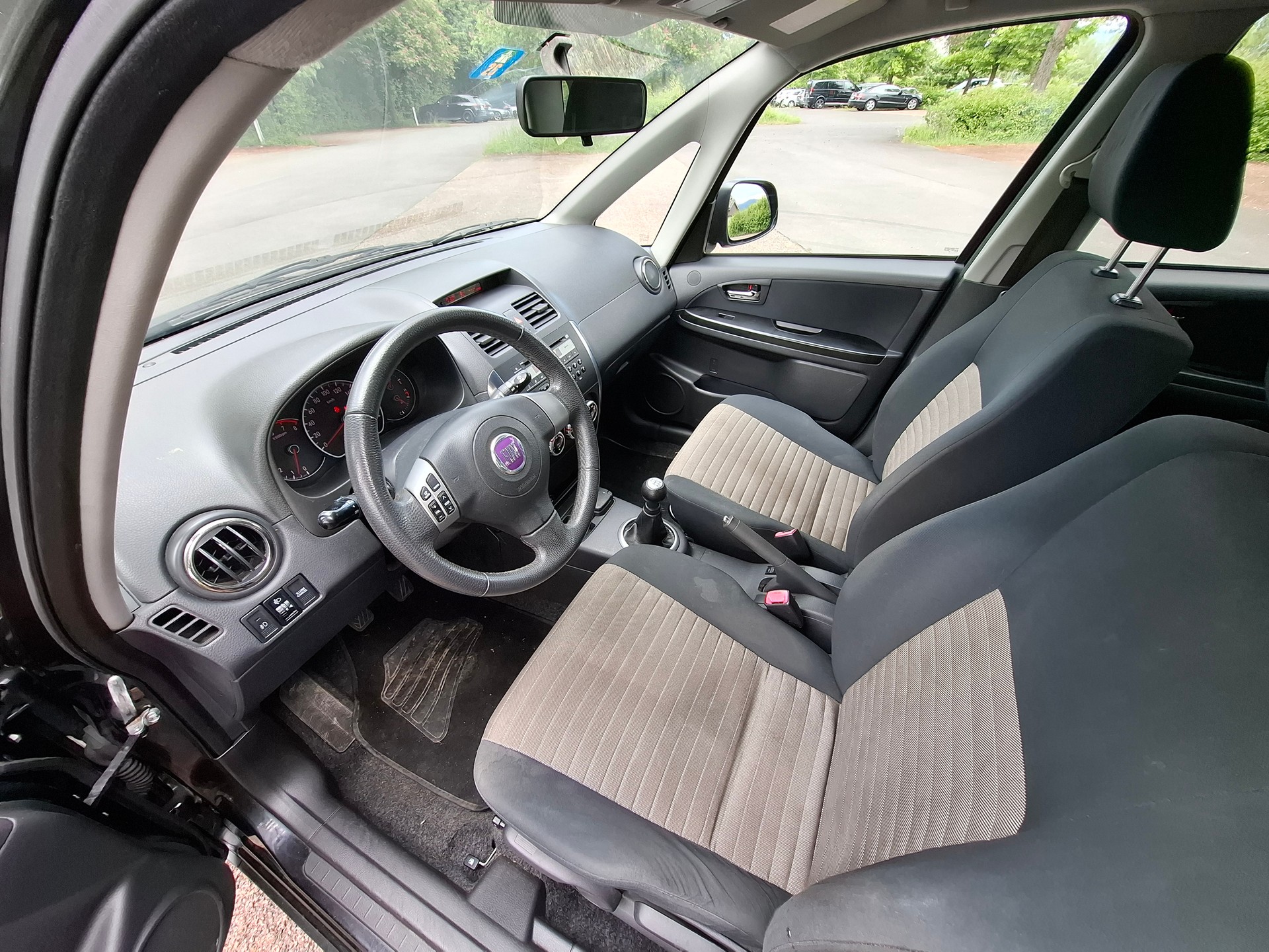 FIAT Sedici 1.6 4WD Dynamic-image-9