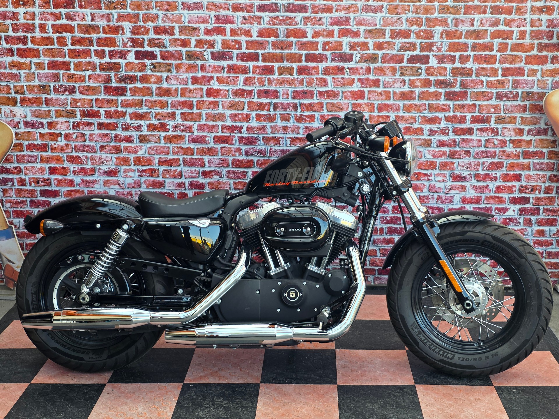 HARLEY-DAVIDSON XL 1200 X Forty Eight-showroom-element-2