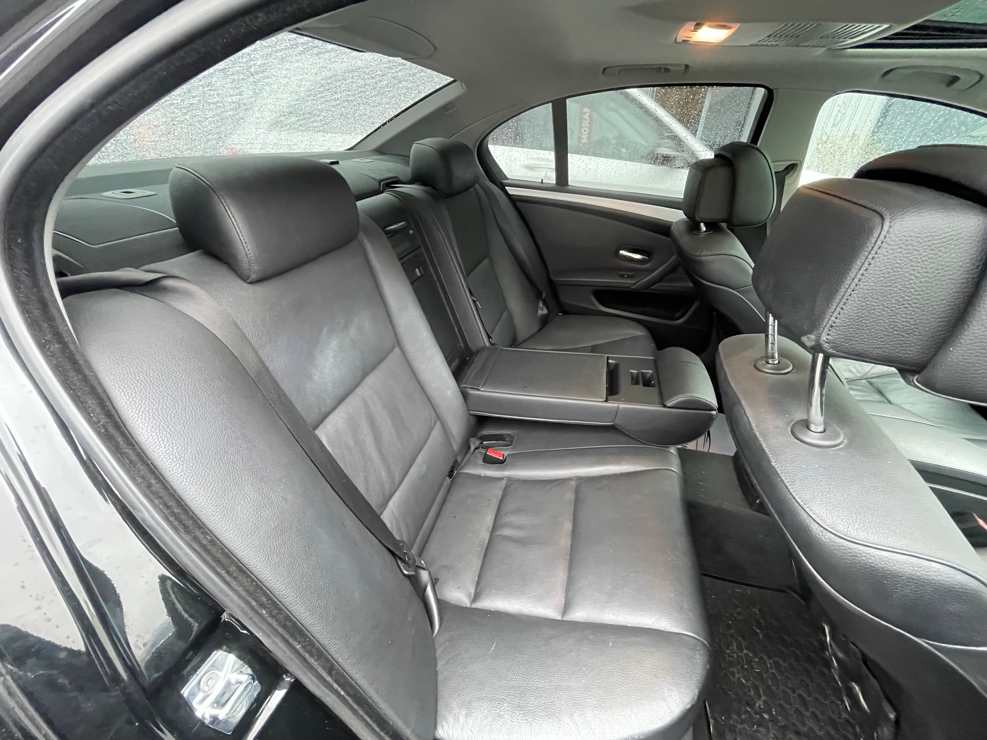 BMW 523i Steptronic-image-12