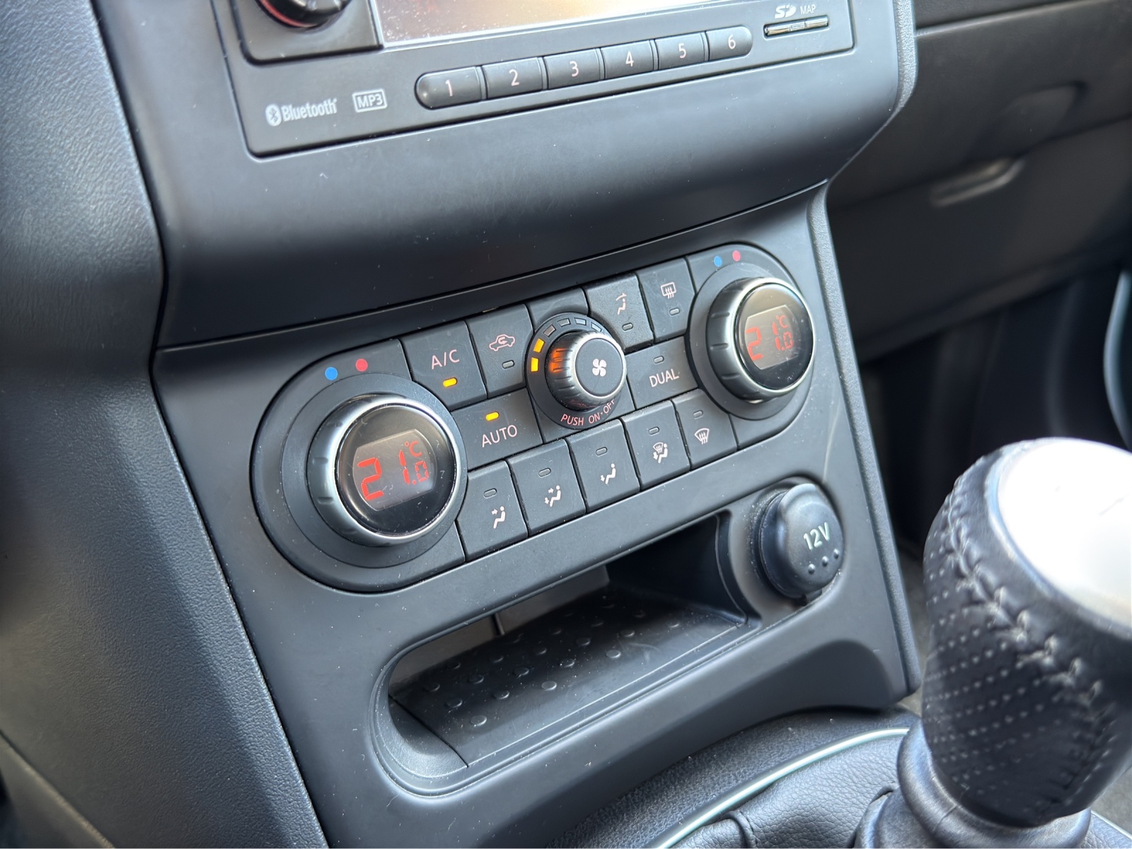 NISSAN Qashqai 2.0 i-Way-image-12