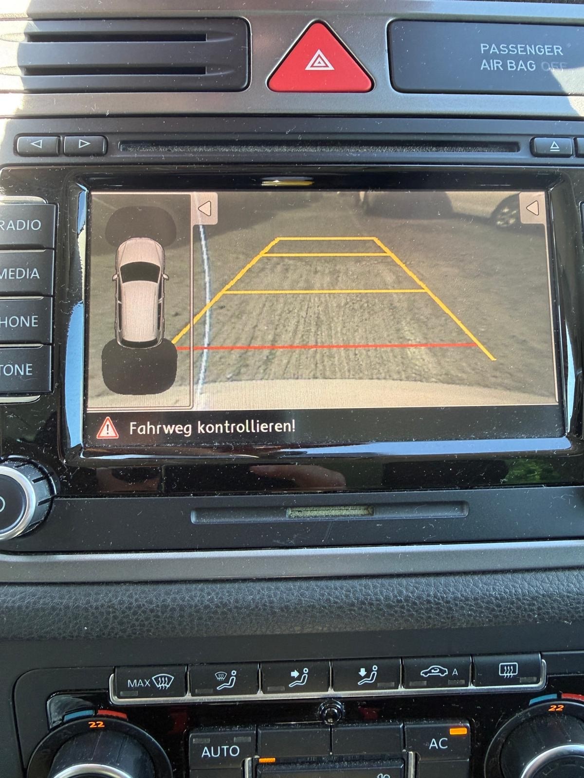 VW Tiguan 2.0 TDI R-Line Sport&Style-image-6