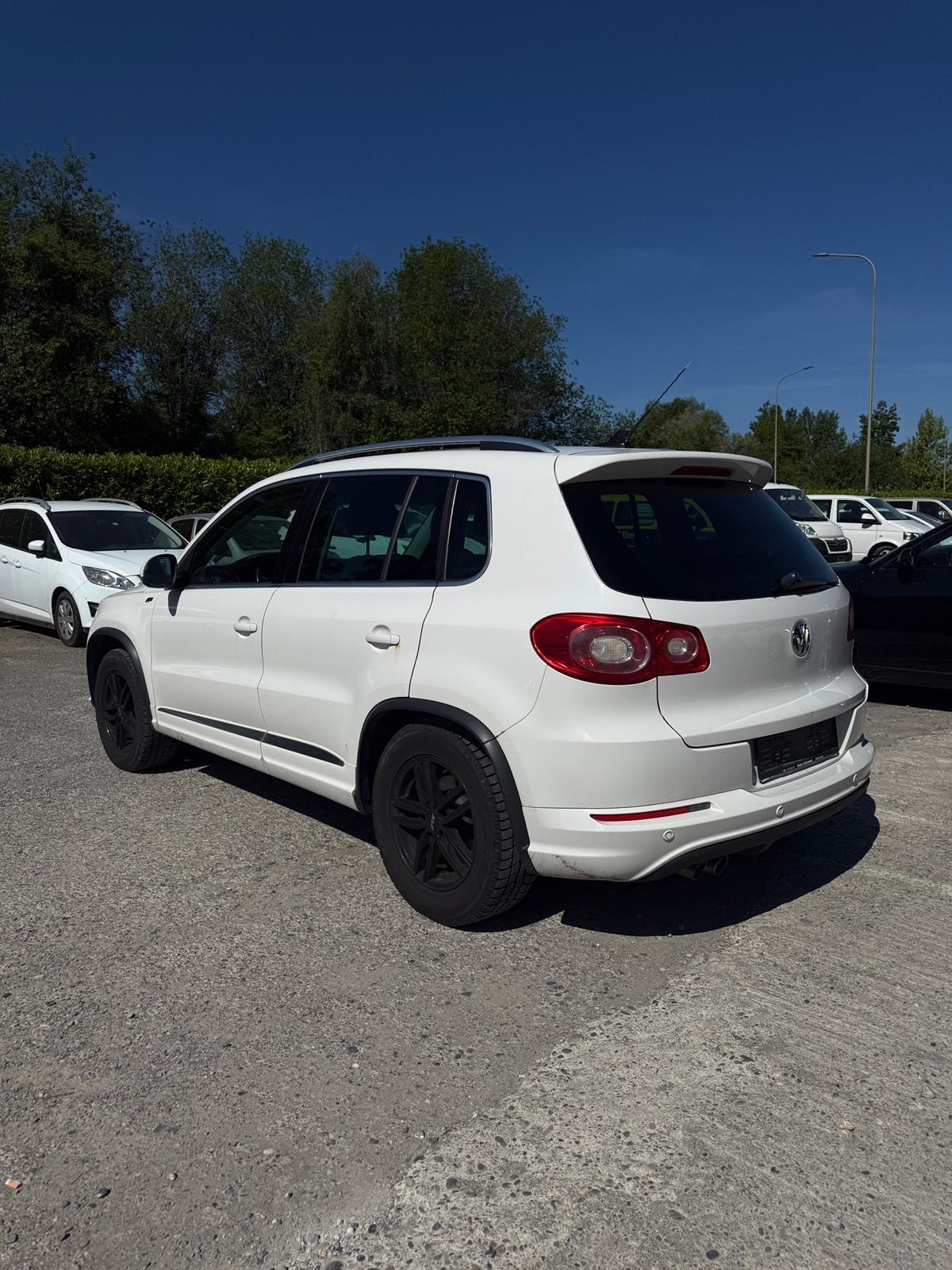 VW Tiguan 2.0 TDI R-Line Sport&Style-image-4