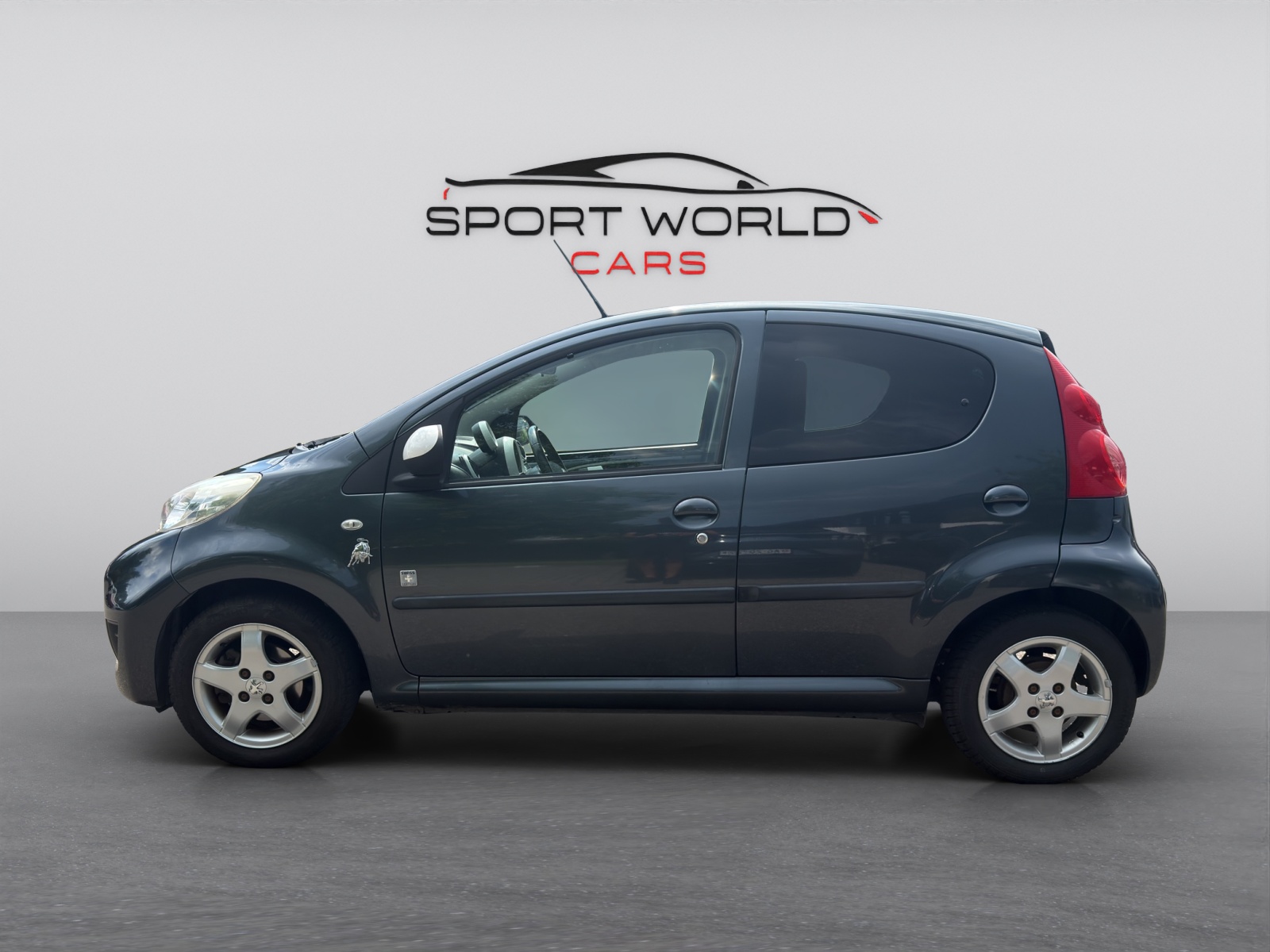PEUGEOT 107 1.0 Swiss Edition-image-23