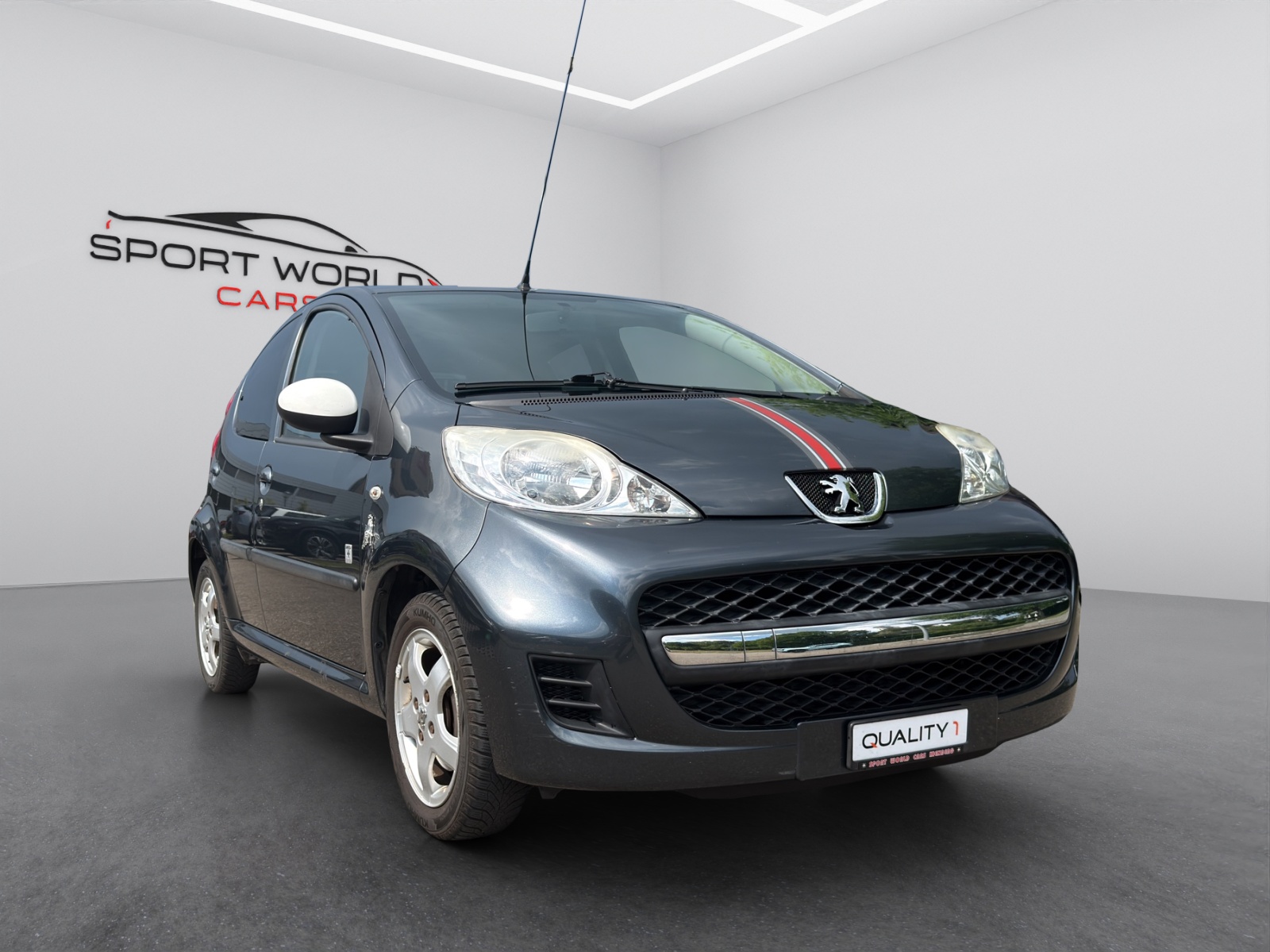 PEUGEOT 107 1.0 Swiss Edition-image-9