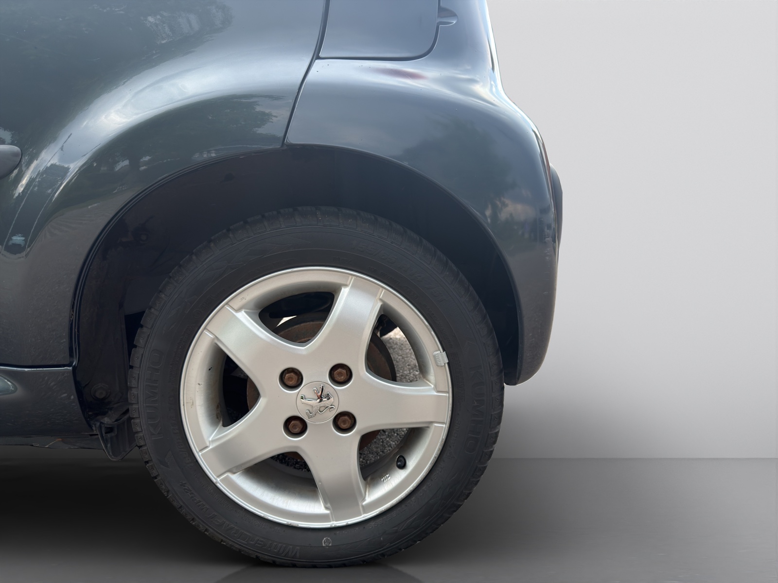 PEUGEOT 107 1.0 Swiss Edition-image-25